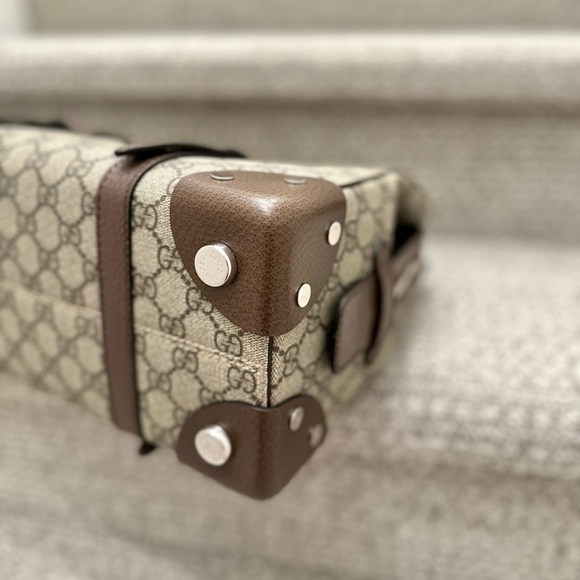 GUCCI Tote/Handbag - Picture 10 of 17